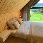 Semesterbostad Wysove