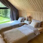 Wysove Semesterbostad *
